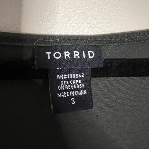 Torrid Olive Green Long Sleeve Criss Cross Strap Baby-doll Tunic Top Size 3 - Picture 8 of 9